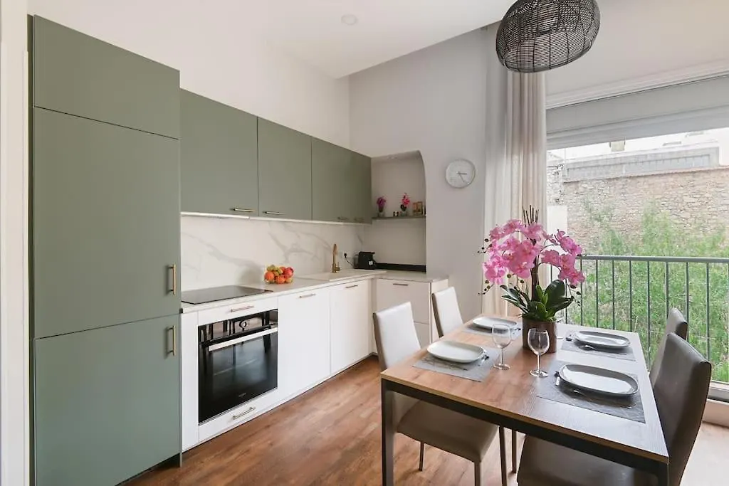 Brp Cannes Center, Four Apartamento