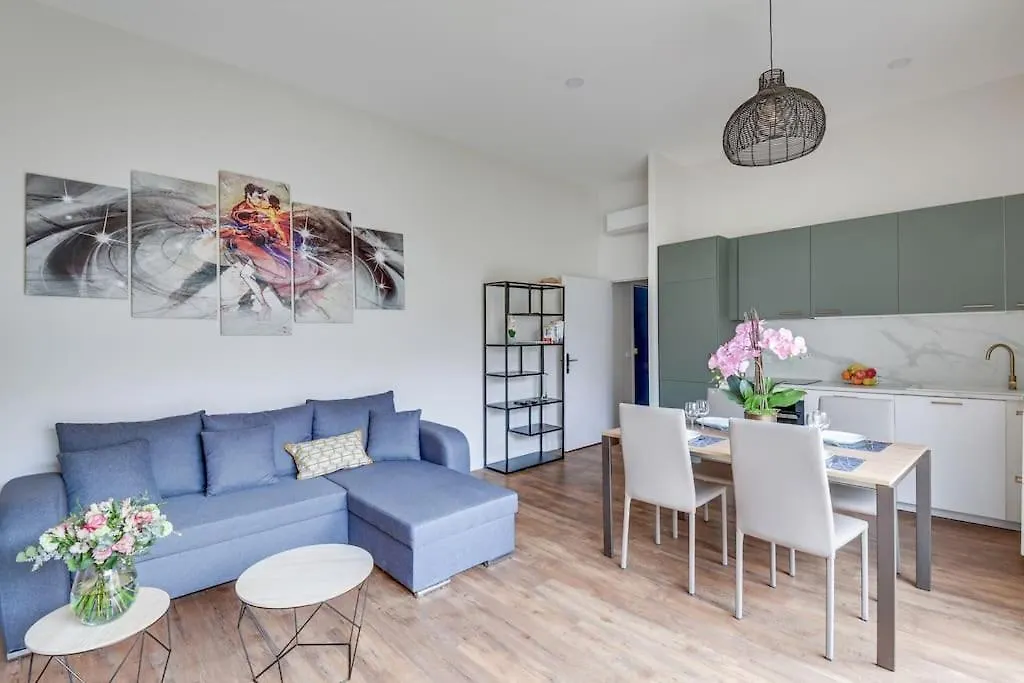 Brp Cannes Center, Four 0*,  Γαλλία